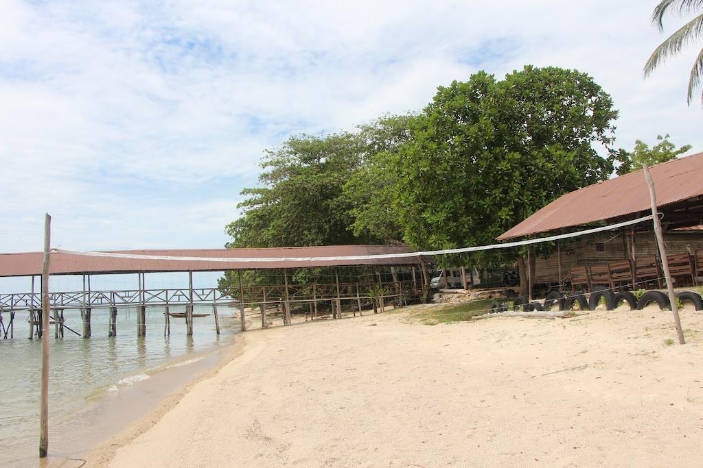 Bintan Laguna Restaurant And Resort Teluk Bakau Exterior photo