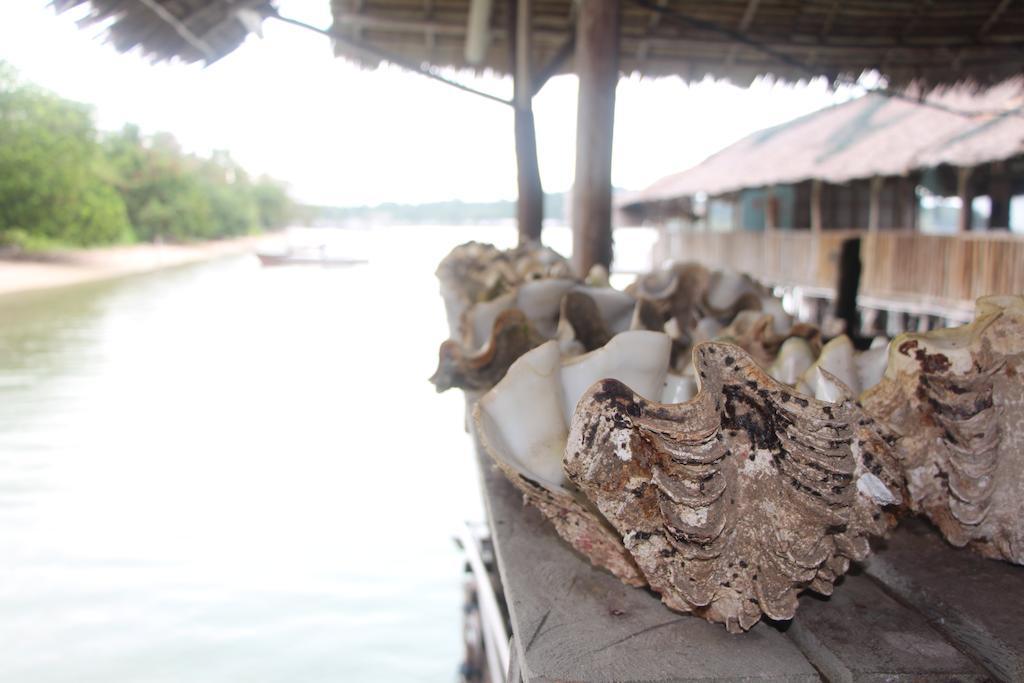 Bintan Laguna Restaurant And Resort Teluk Bakau Exterior photo